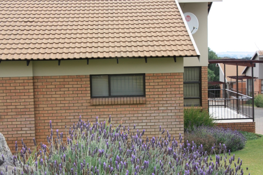 2 Bedroom Property for Sale in Langenhovenpark Free State